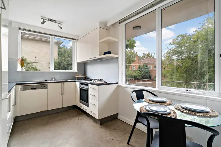 Fourth view of Homely apartment listing, 2/61 Ormond Road, Elwood VIC 3184