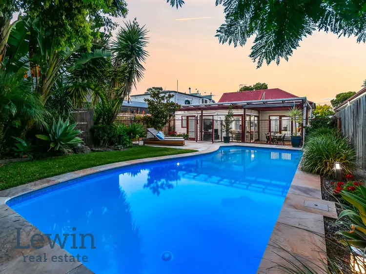 160 North Road, Brighton VIC 3186
