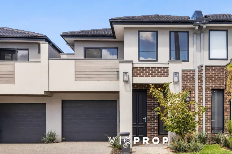 Main view of Homely townhouse listing, 2C Fairbank Road, Bentleigh VIC 3204