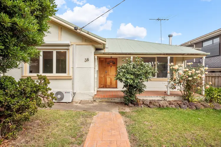 38 Canterbury Road, Blackburn South VIC 3130
