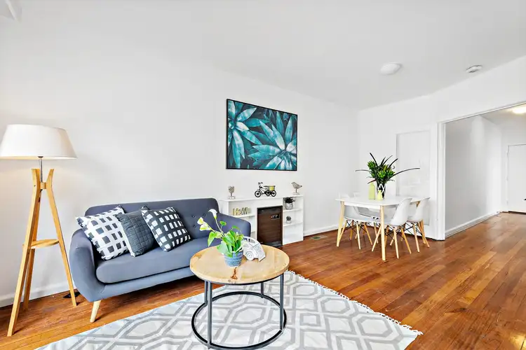 2/28 Docker Street, Elwood VIC 3184