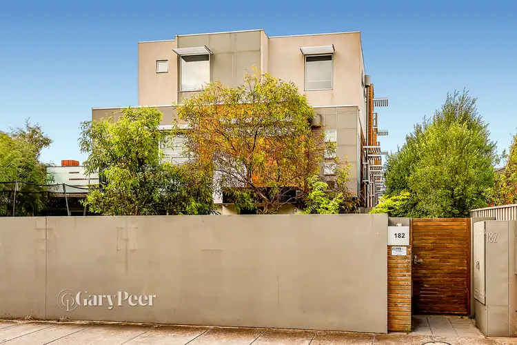 2/182 Balaclava Road, Caulfield North VIC 3161