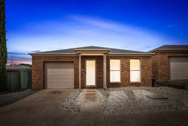 1/6 St George Park Drive, Kangaroo Flat VIC 3555
