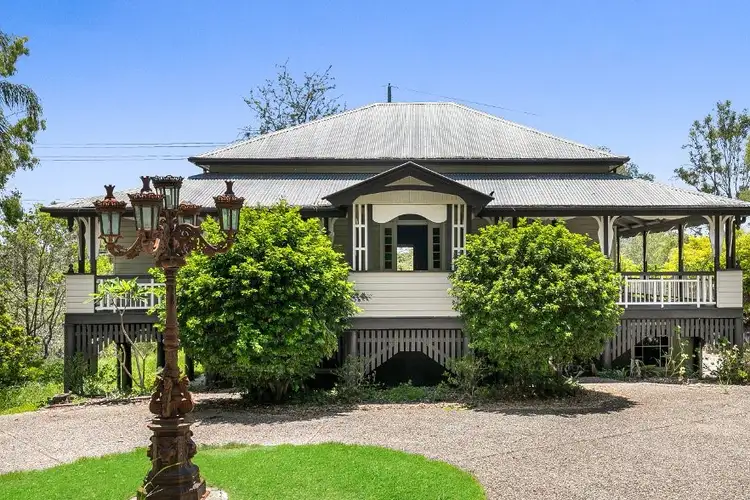 33 Riversleigh Road, Bellbowrie QLD 4070
