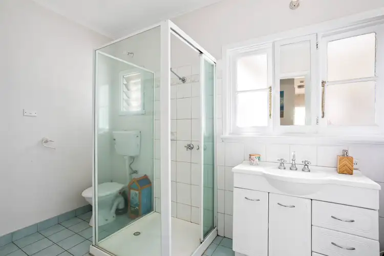Sixth view of Homely house listing, 5 Langley Street, Ringwood East VIC 3135