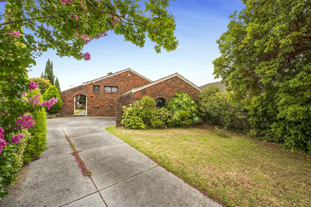 Main view of Homely house listing, 10 Cottswold Rise, Templestowe VIC 3106