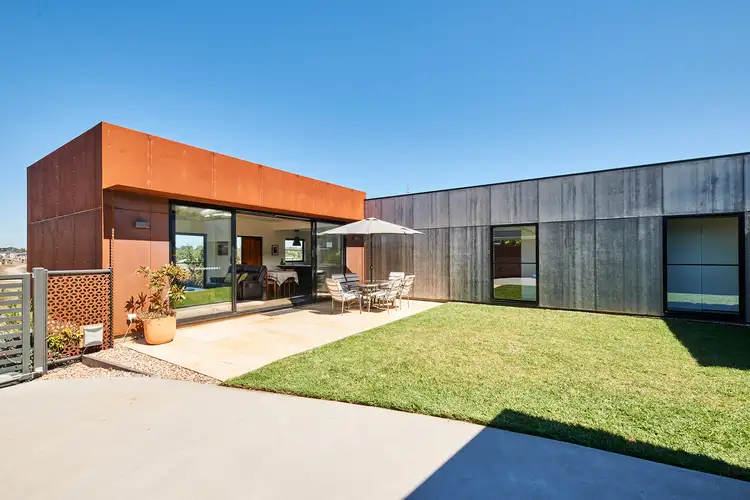 4 Rennick Avenue, Kyneton VIC 3444