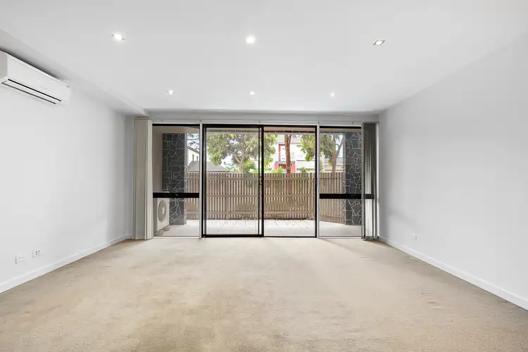 Fourth view of Homely apartment listing, 3/2 Crefden Street, Maidstone VIC 3012