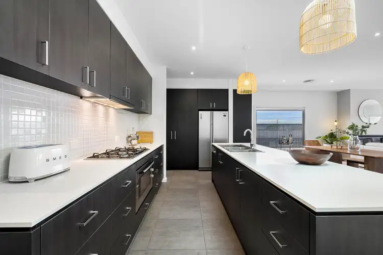 Sixth view of Homely townhouse listing, 2/22 Parkers Road, Parkdale VIC 3195