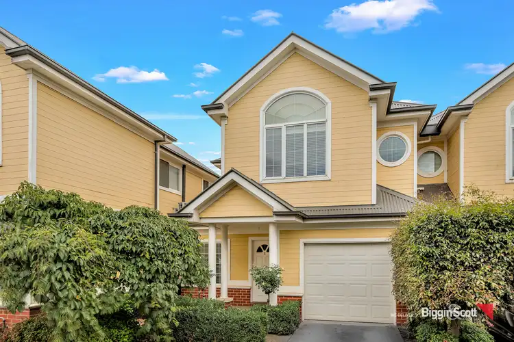 5/10 Stamford Grove, Caroline Springs VIC 3023