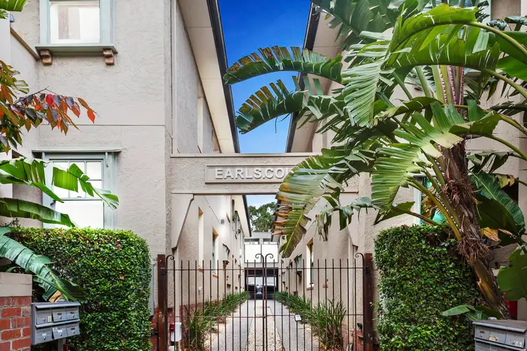 44 Wellington Street