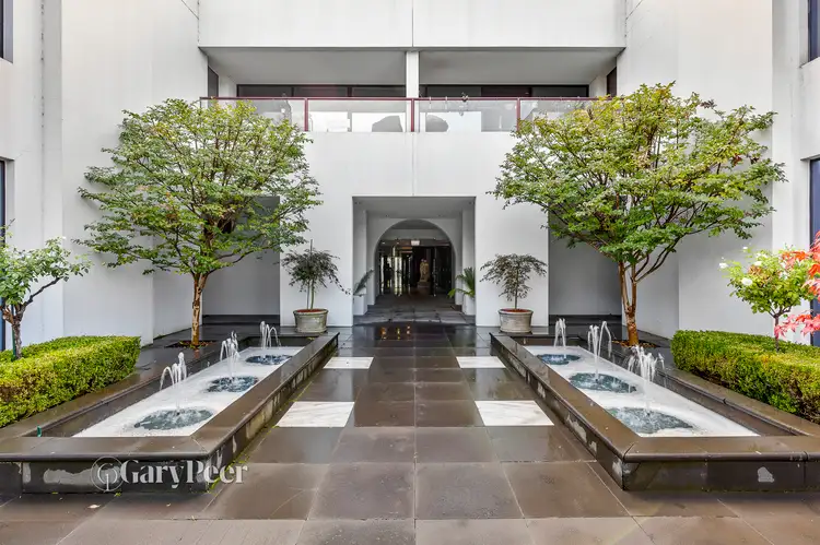 9C/29 Queens Road, Melbourne VIC 3004