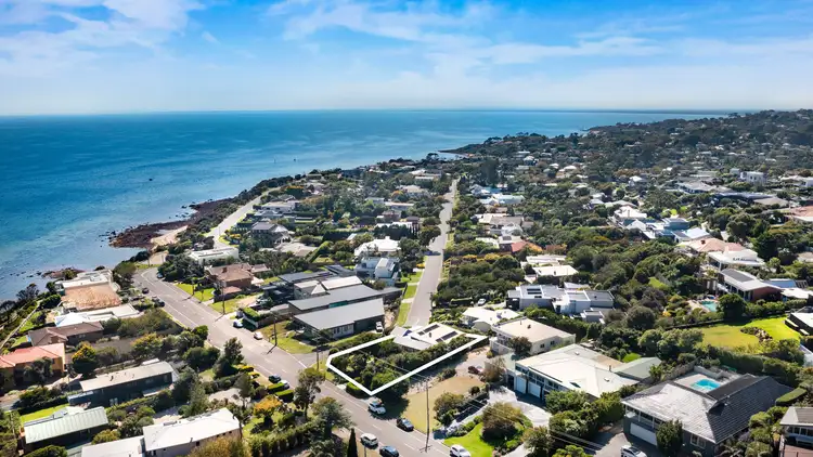 13 Kunyung Road, Mount Eliza VIC 3930