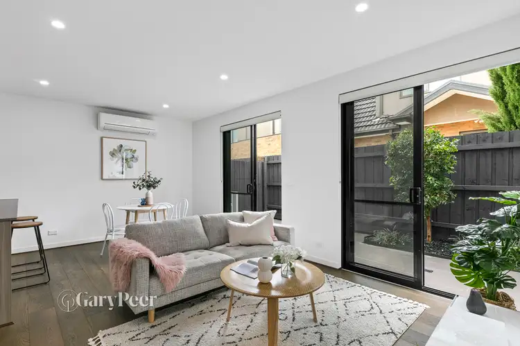 2/2 Ulupna Road, Ormond VIC 3204