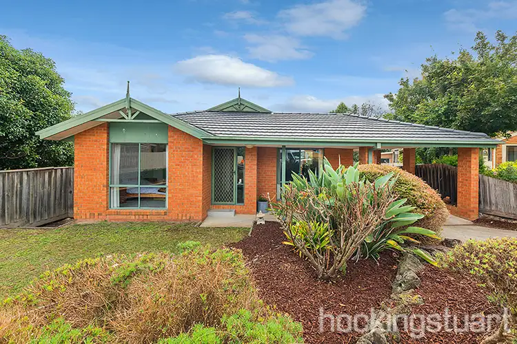 6 Ami Court, Berwick VIC 3806