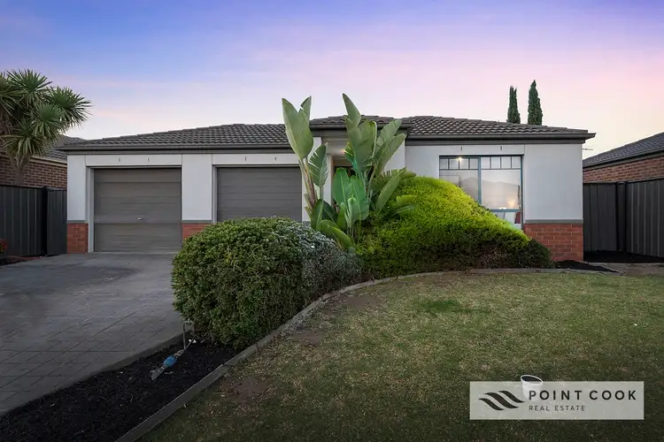 8 Lindsay Gardens, Point Cook VIC 3030