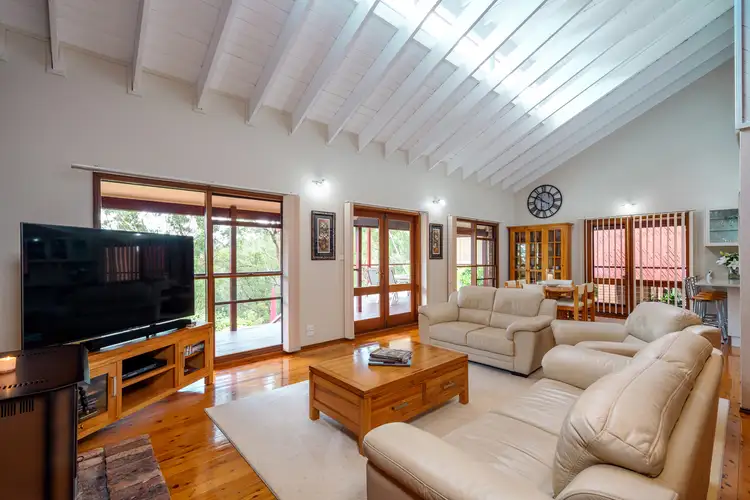 11 Tallowood Gardens, Blaxland NSW 2774