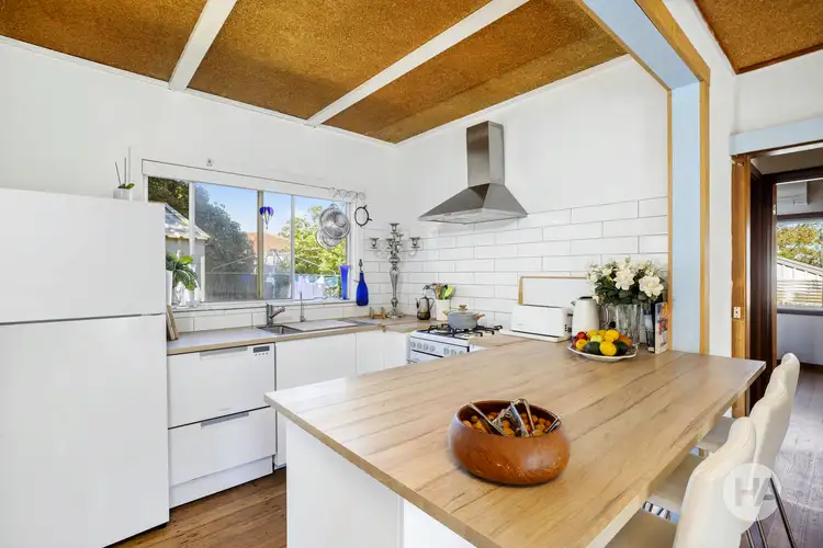 Sixth view of Homely unit listing, 2/32 Wimbledon Avenue, Mount Eliza VIC 3930