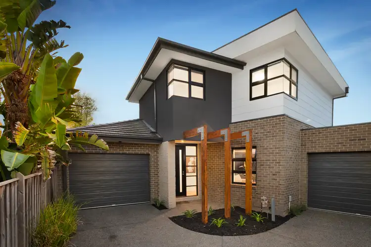 Main view of Homely townhouse listing, 2/15 Alfred Grove, Oakleigh East VIC 3166