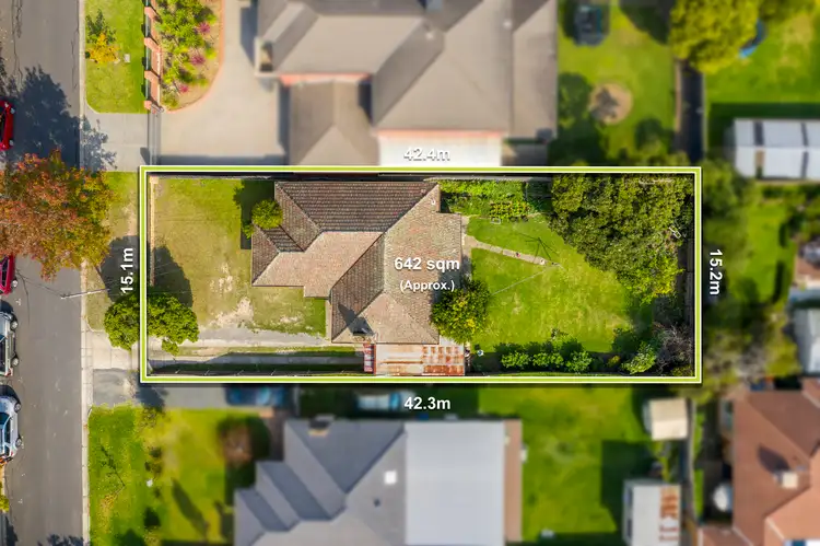 12 Stanley Avenue, Ringwood East VIC 3135