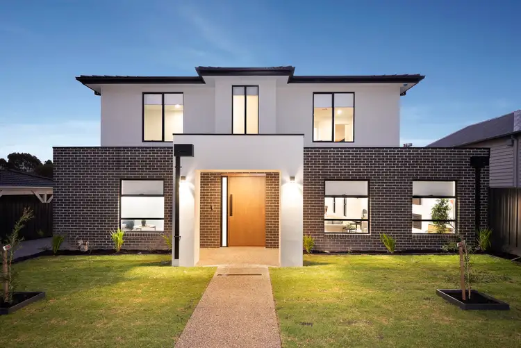 Main view of Homely townhouse listing, 1/91 Stanley Avenue, Mount Waverley VIC 3149