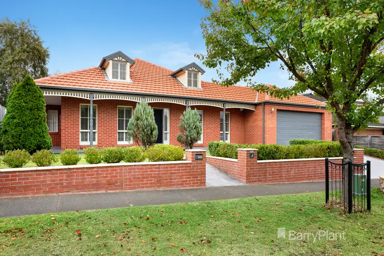 10 Aisha Crescent, Dingley Village VIC 3172