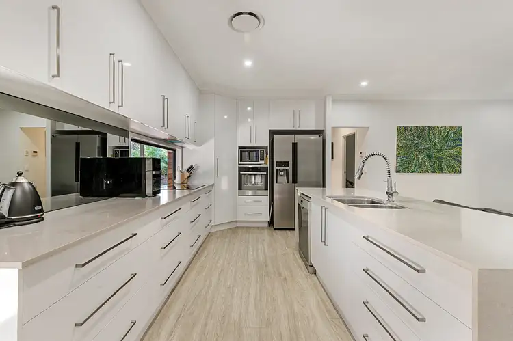 17 Diosma Street, Bellbowrie QLD 4070
