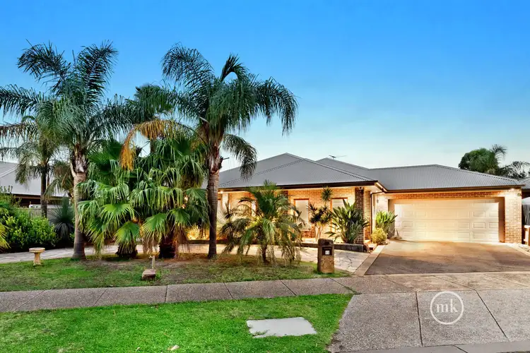15 Woningary Crescent, Doreen VIC 3754