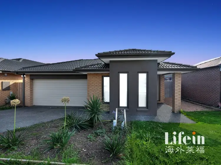 9 St Gwinear Lane, Cranbourne North VIC 3977
