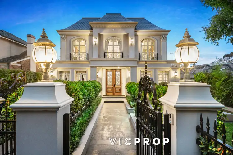 6 Pelham Place, Deepdene VIC 3103