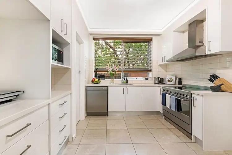 Third view of Homely apartment listing, 8/33 Irving Road, Toorak VIC 3142
