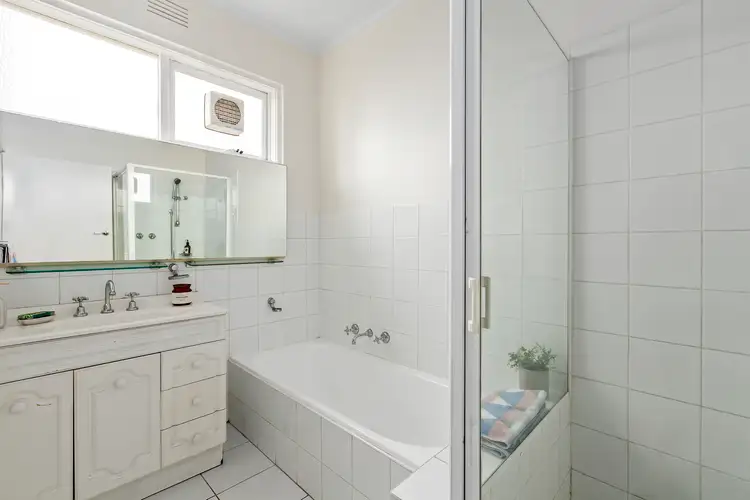 Sixth view of Homely apartment listing, 2/25 Lansdowne Road, St Kilda East VIC 3183
