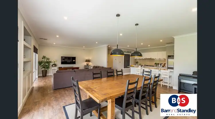Sixth view of Homely house listing, 2 Calder Court, Millbridge WA 6232