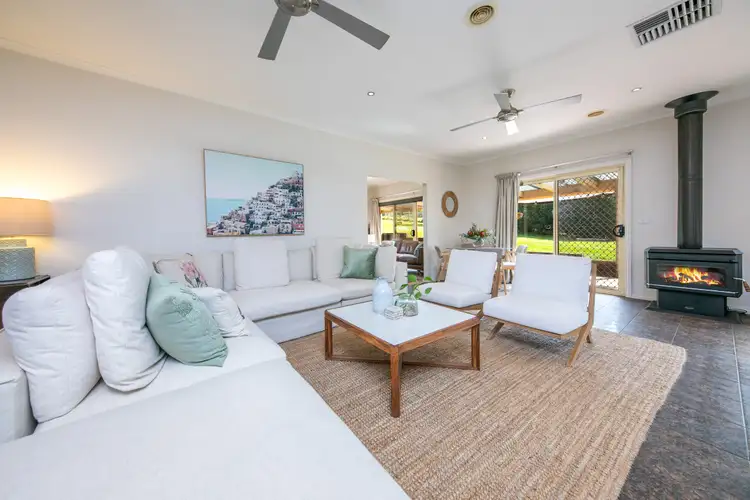 Sixth view of Homely house listing, 2 Larissa Close, Romsey VIC 3434