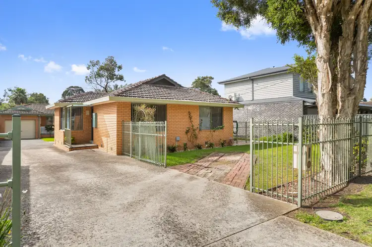1/21 Maple Street, Langwarrin VIC 3910