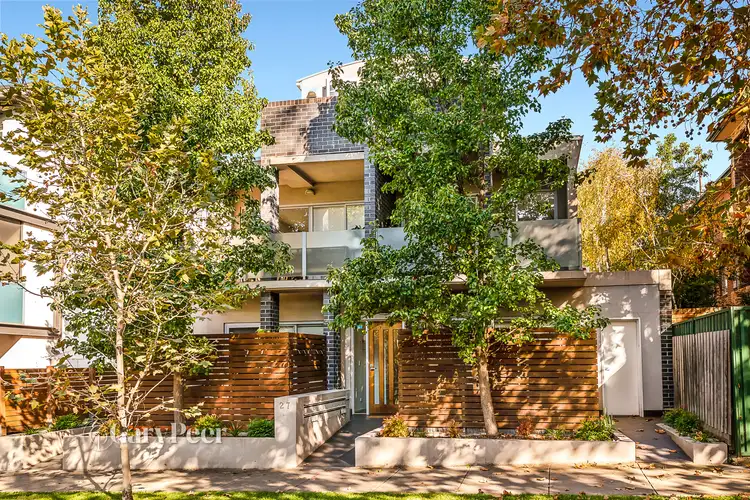 10/27 Charnwood Road, St Kilda VIC 3182