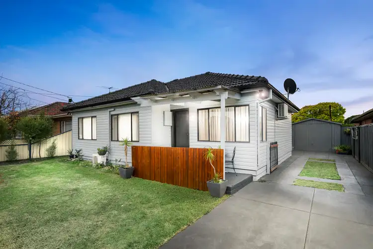 42 Corrigan Avenue, Brooklyn VIC 3012