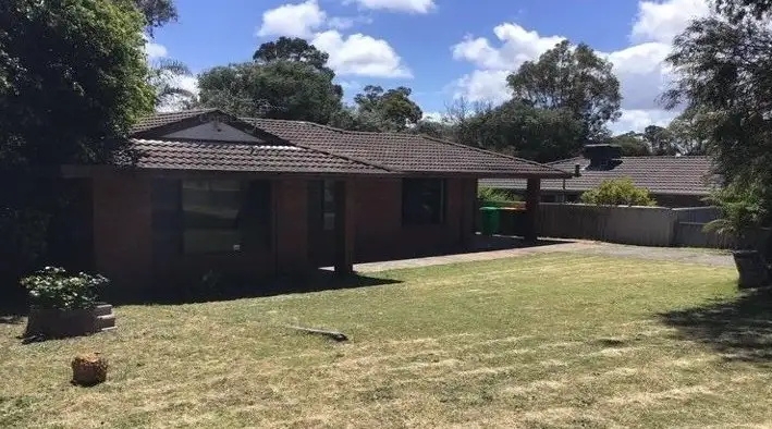 8 Plowers Place, Withers WA 6230