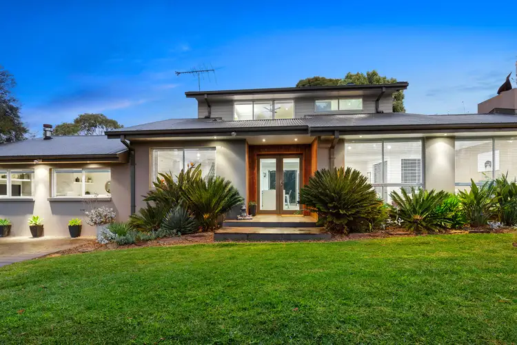 66 Mountain View Road, Mount Eliza VIC 3930