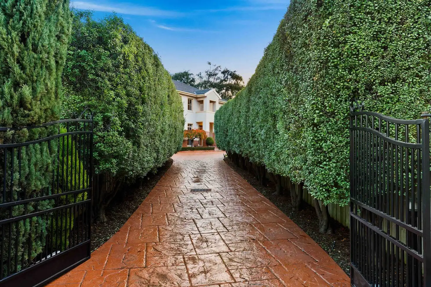 Main view of Homely townhouse listing, 3/16 Larnaca Court, Templestowe VIC 3106