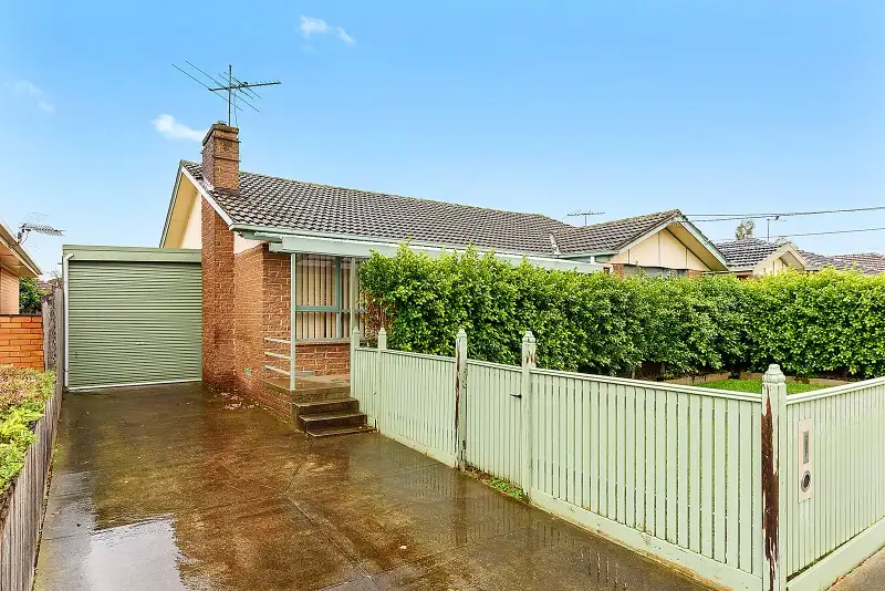 Main view of Homely house listing, 7 Maple Crescent, St Albans VIC 3021