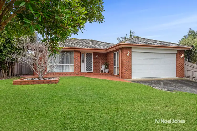 15 Plough Rise, Narre Warren South VIC 3805