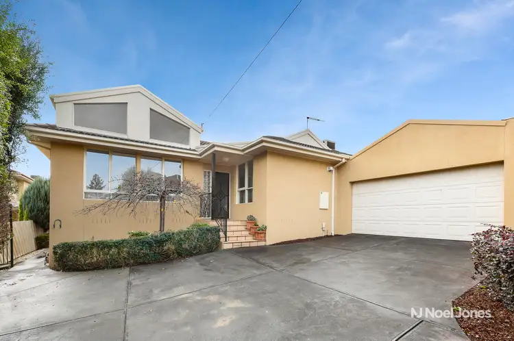 Main view of Homely unit listing, 2/5 Bellara Street, Doncaster VIC 3108