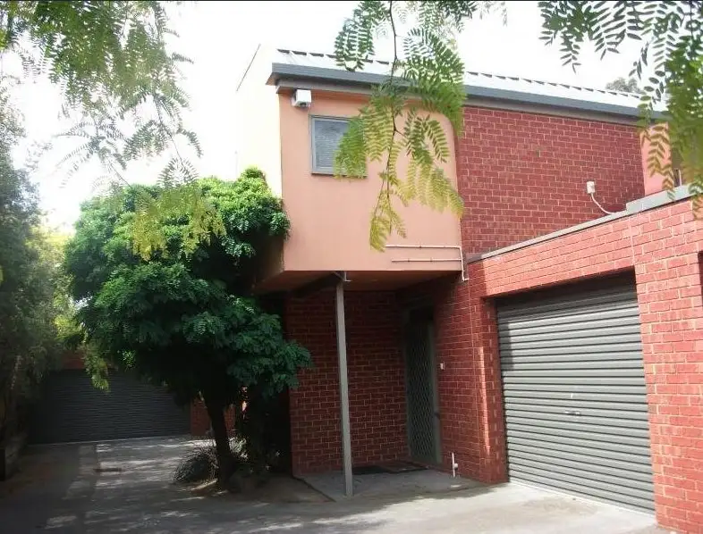 Main view of Homely townhouse listing, 5/39 Wattle Road, Hawthorn VIC 3122