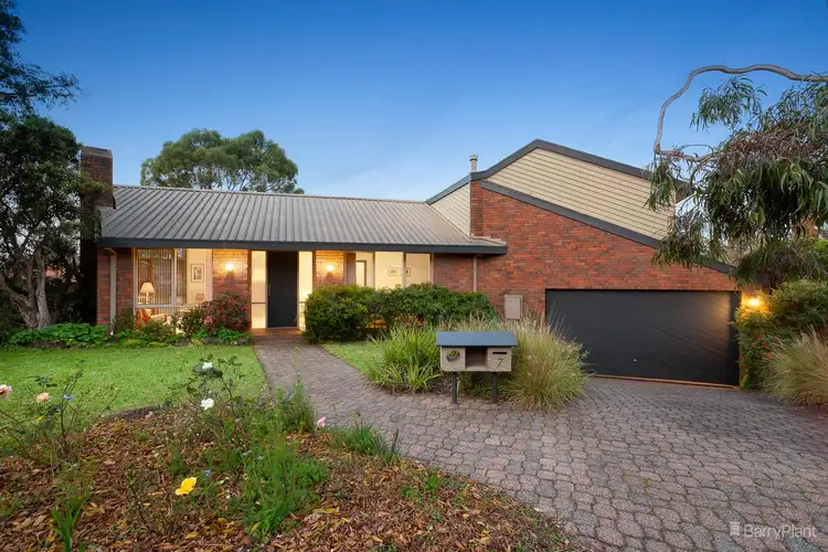 7 Streeton Lane, Doncaster East VIC 3109