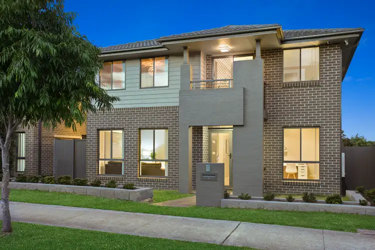 3 Mcintyre Circuit, Middleton Grange NSW 2171