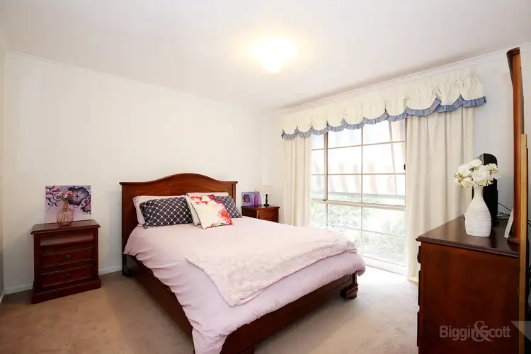 Fifth view of Homely unit listing, 2/2 Isaac Smith Crescent, Cranbourne VIC 3977