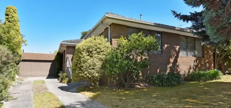 Fifth view of Homely house listing, 2 Cedar Close, Chadstone VIC 3148