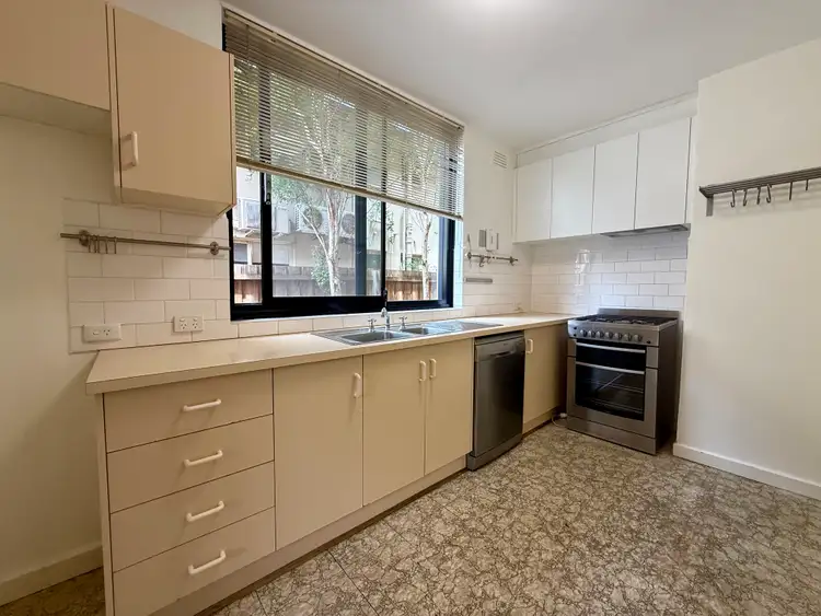 1/92 Glen Huntly Road, Elwood VIC 3184