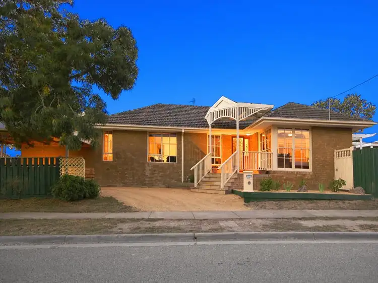 42 Black Street, Watsonia VIC 3087